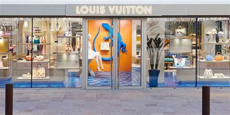 Louis Vuitton aterriza en Ibiza con su 'pop.